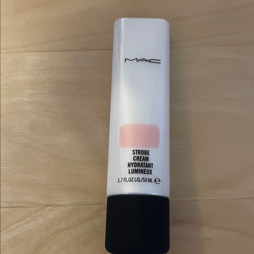 New - never used MAC Strobe Cream Hydratant Pinklite Lumineux